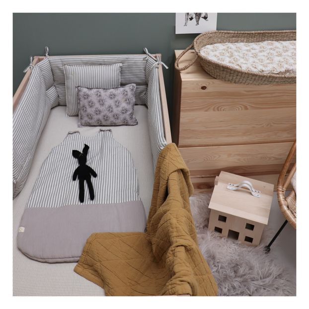 Diamond quilted blanket-product