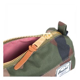 Herschel Federtasche Settlement-listing