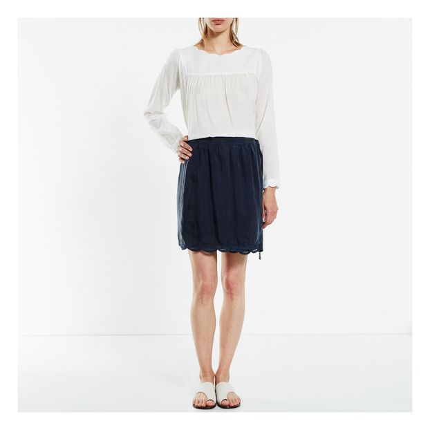 Blouse with rear buttons - Women’s collection --product
