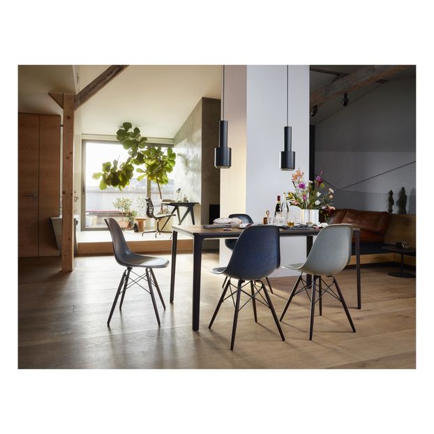 Sedia DSW Fiberglass, Charles Ray e -product