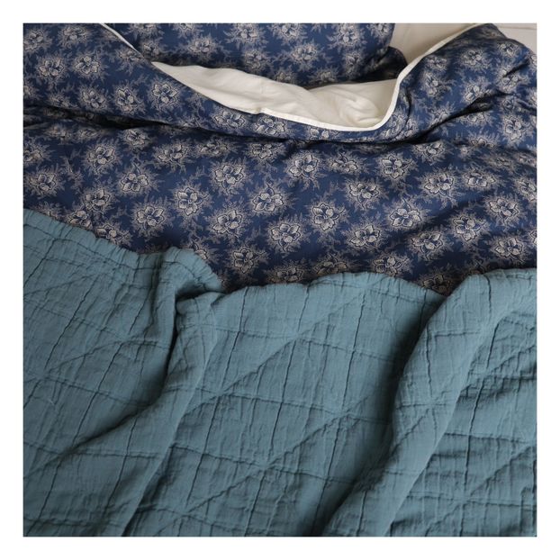 Diamond Quilted Blanket-product