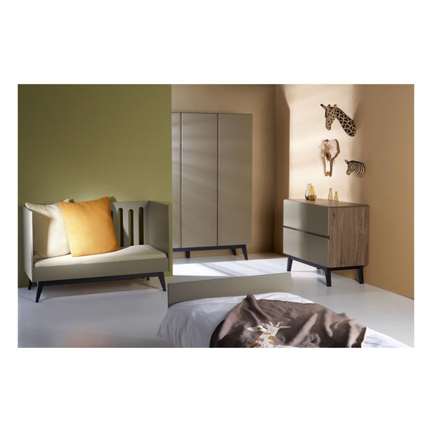 Trendy 4-Drawer Dresser-product