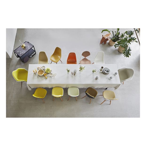Chaise DSW plastic - piétement bois - Charles & Ray Eames-product