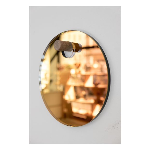 Round mirror-product