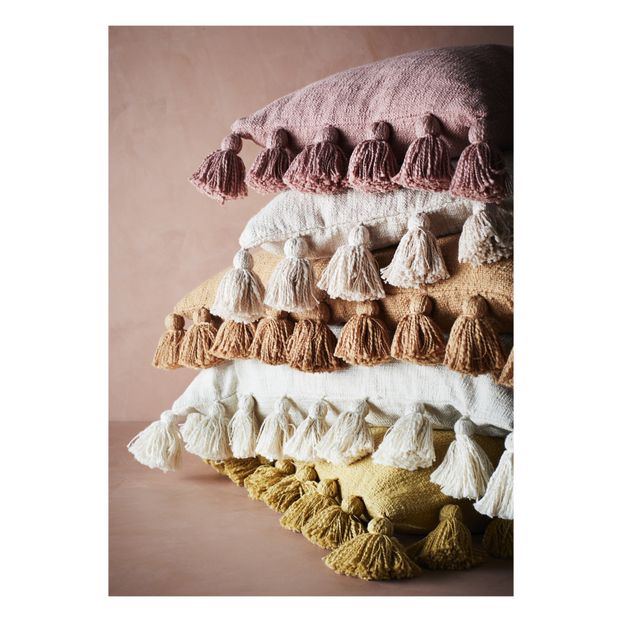 Housse de coussin avec pompons-product