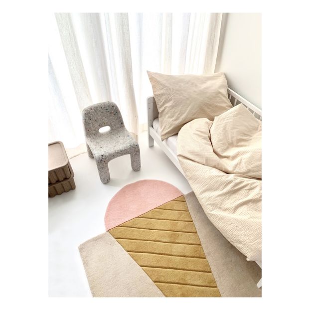Ice cream wool rug-product