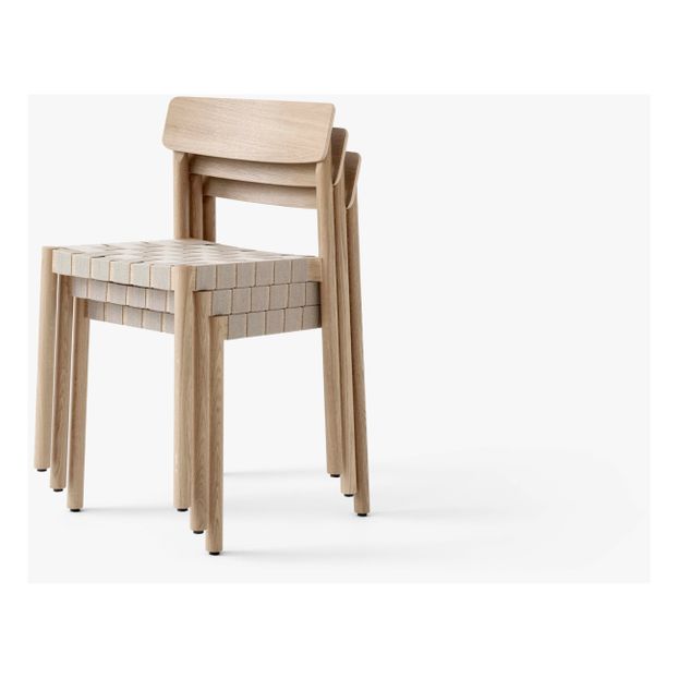 Betty TK1 Chair with Wooden base-product