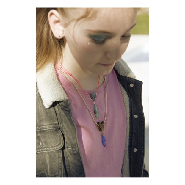 Dark Apatite Feather Necklace -product