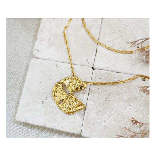 Soroa Necklace -product