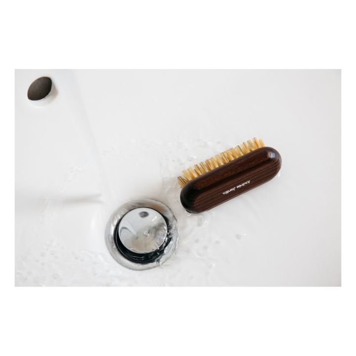 Brosse à ongles en frêne- Image produit n°1