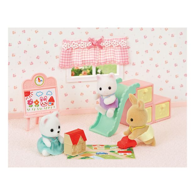 Sala de juegos para bebés con figuritas-product