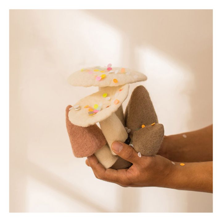 Champignon décoratif en feutre | Sable- Image produit n°1
