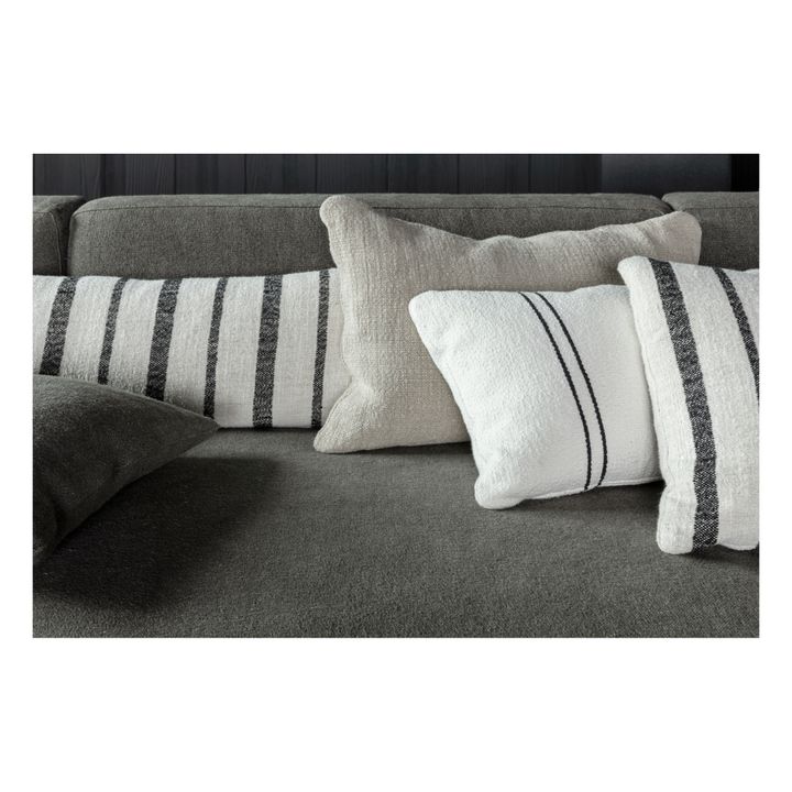 Rudolph Striped Linen Cushion Negro- Imagen del producto n°1