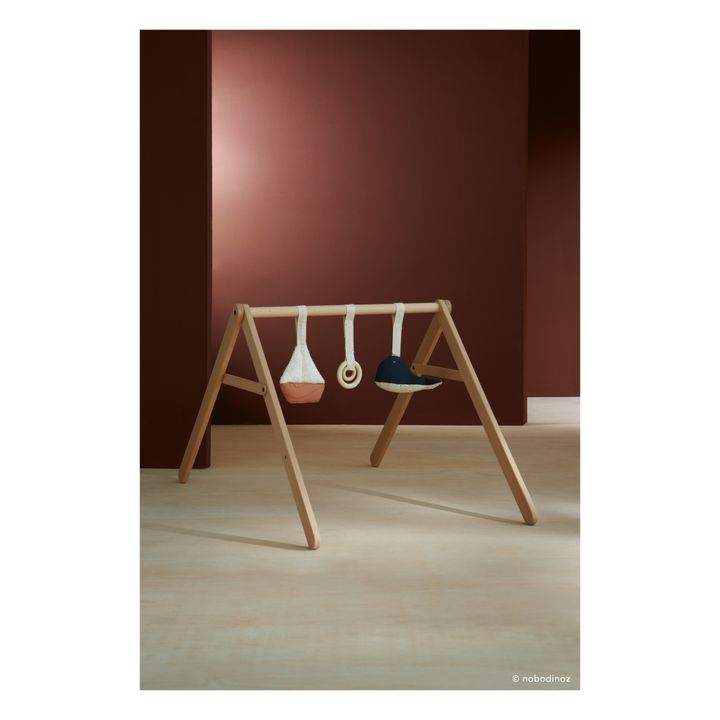 Arco de estímulo de madera y sus juguetes | Azul- Imagen del producto n°1