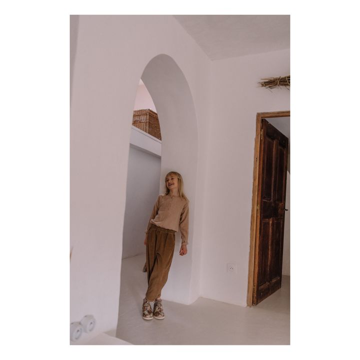 Organic Cotton Corduroy Carrot Trousers | Marrón- Imagen del producto n°1