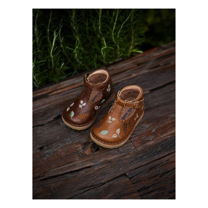 Embroidered T-Bar Mary Janes - Uniqua Capsule Collection | Marrón- Imagen del producto n°3