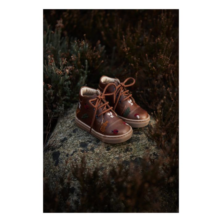 Embroidered High-Top Sneakers - Uniqua Capsule Collection | Marrón- Imagen del producto n°1