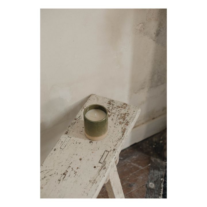 Suzanne Lebanese Cedar Candle - 240 g | Green- Product image n°2