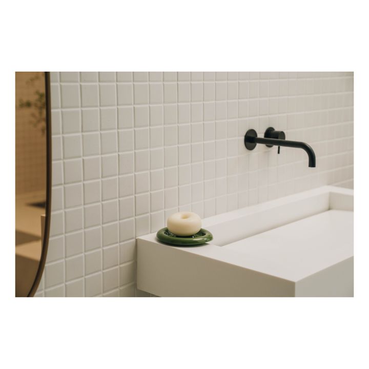 Jabonera de porcelana Halo | Verde Oscuro- Imagen del producto n°6