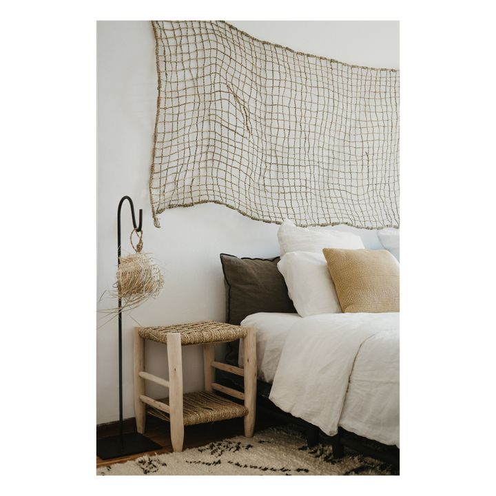 Mesita de noche de madera cruda y palma- Imagen del producto n°4