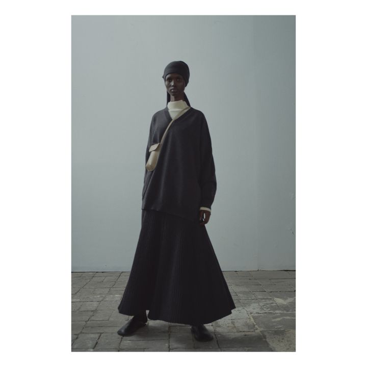 Long V-Neck Cashmere Jumper | Grigio antracite- Immagine del prodotto n°2