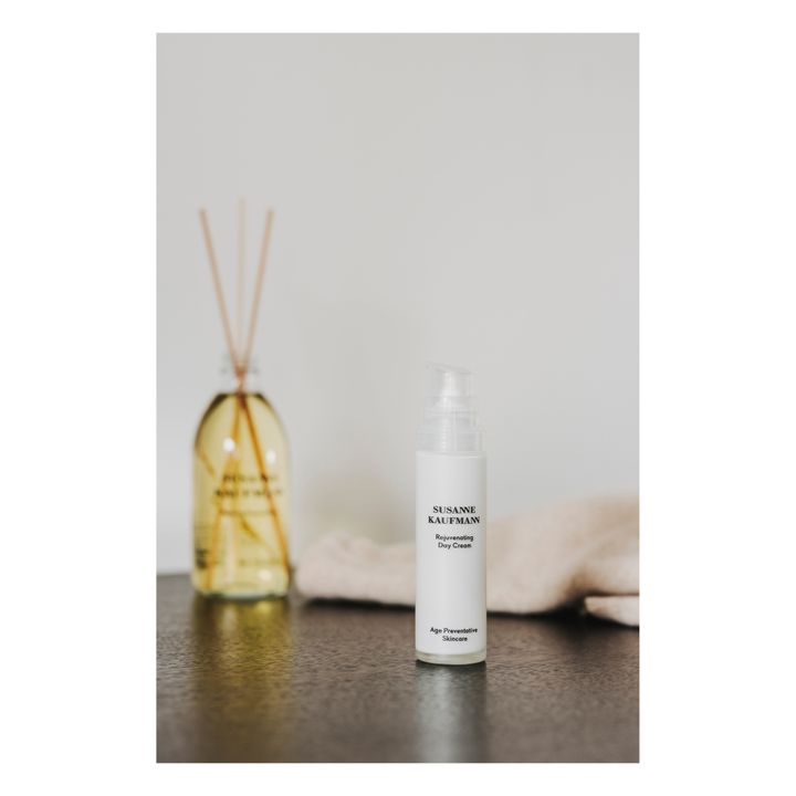Crema de día revitalizante - 50 ml- Imagen del producto n°2