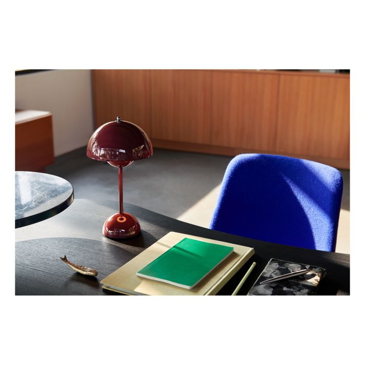 VP3 Flowerpot Table Lamp - Verner Panton, 1969 | Prugna- Immagine del prodotto n°2