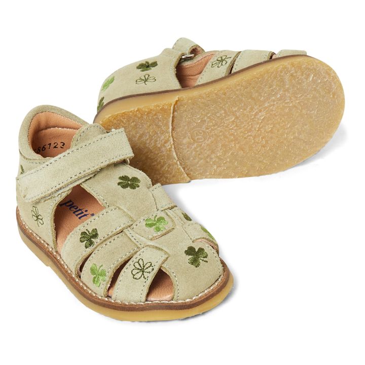 Embroidered Suede Clover Sandals x Uniqua Capsule Collection | Verde Pálido- Imagen del producto n°1