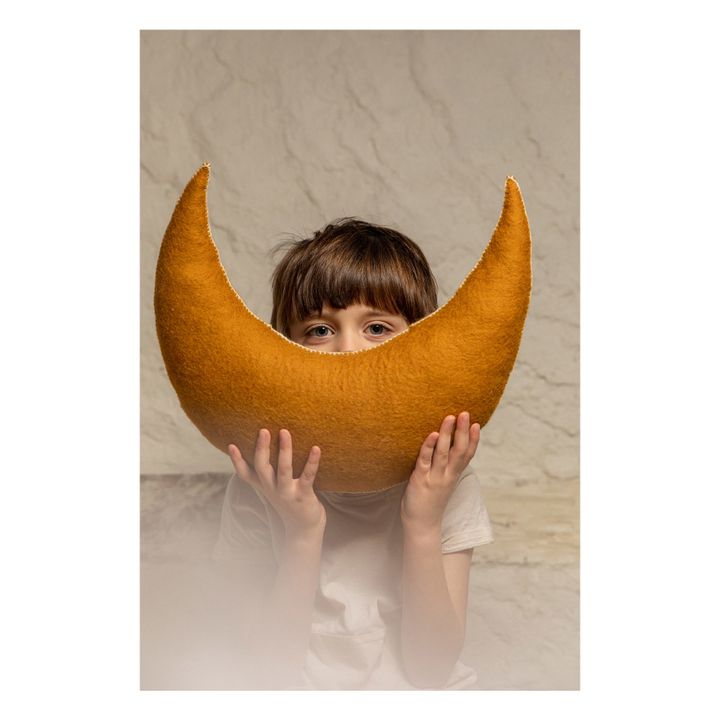 Felt moon cushion | Or- Product image n°1