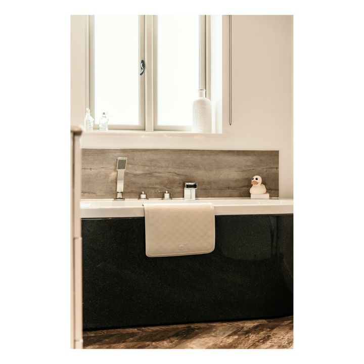 Tappeto per il bagno antiscivolo in caucciù naturale | Grigio chiaro- Immagine del prodotto n°2