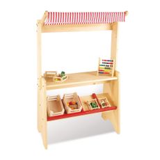 Petite marchande en bois