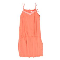 Robe &agrave; bretelles