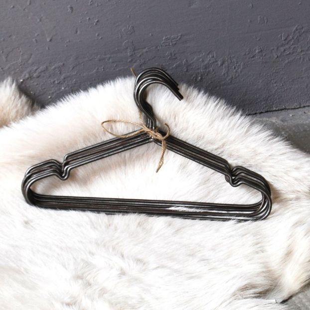 Metal hangers-product