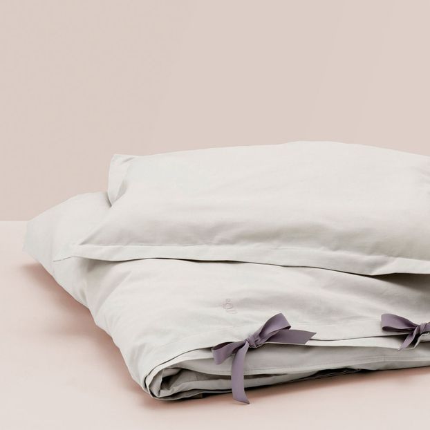 Gray bed linen set-product
