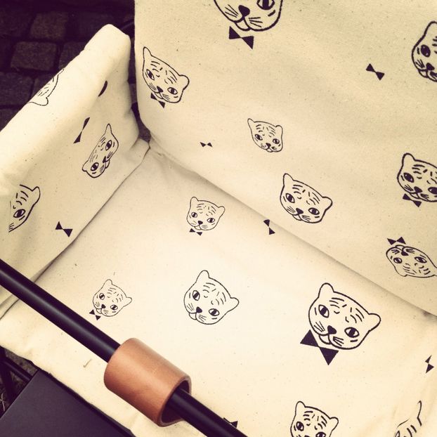 Coussin Chat pour Tower chair par Audrey Jeanne-product