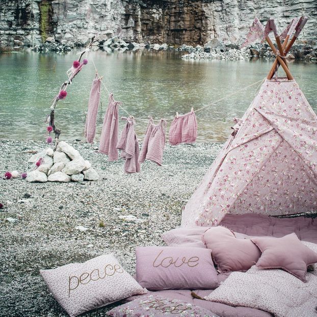 Star cushion - dusty pink-product