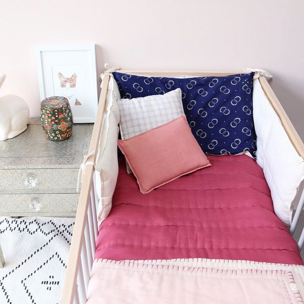 Couverture matelassée brodée main-product
