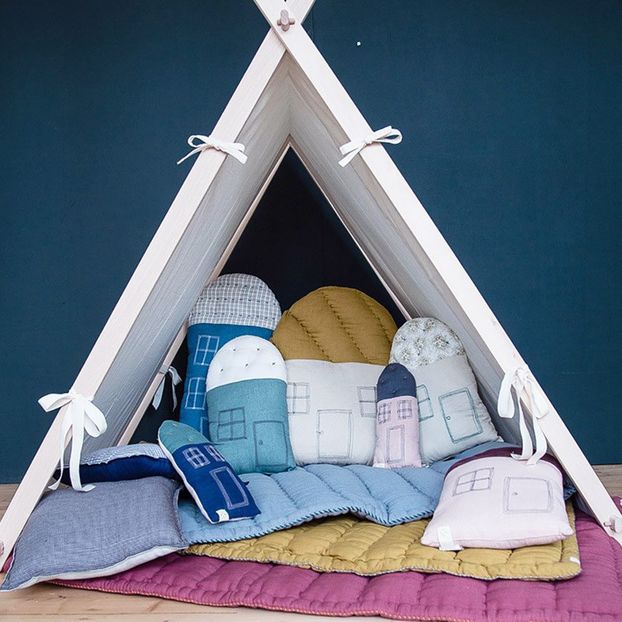 Couverture matelassée brodée main-product