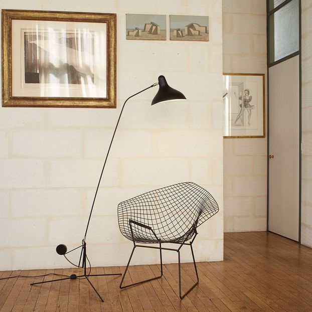Mantis BS1 Floor Lamp with Tripod Base-product