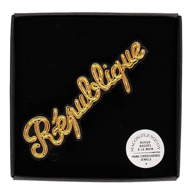 Broche Brodée Main République-product