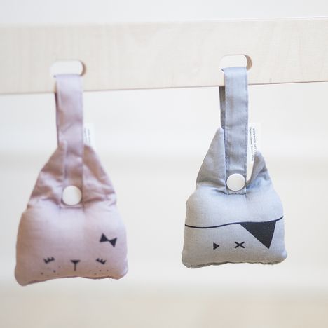 Hochet à suspendre lapin en coton biologique - 10x10 cm-product