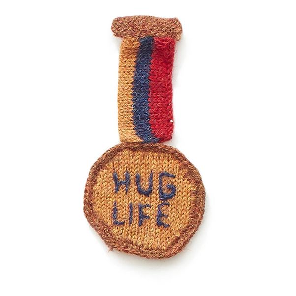 Brosche Medaille Hug Life -product