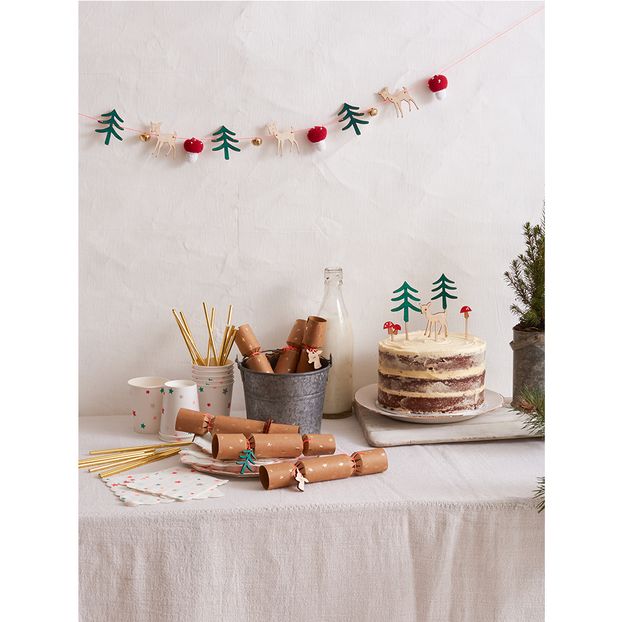 Guirnalda de Navidad - Campana, champiñón en crochet, reno y abeto de madera -product
