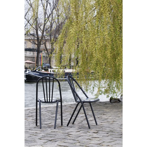 Chaise Surpil Gras cadre noir, assise en aluminium-product