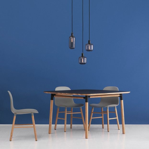 Mesa Form cuadrada 120x120 cm-product