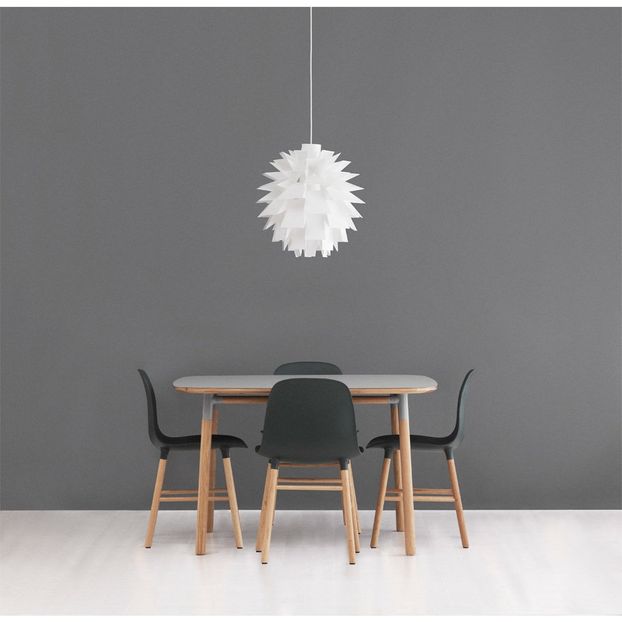 Mesa Form cuadrada 120x120 cm-product