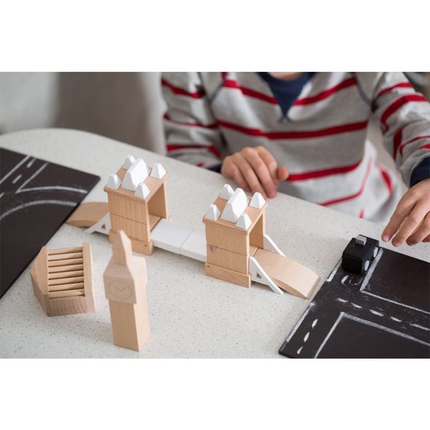 Tower Bridge Magnetic Wooden Game-product