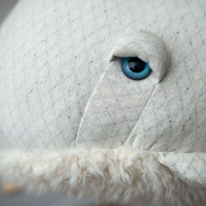 Peluche gigante balena Albino 82 cm | Bianco- Immagine del prodotto n°4