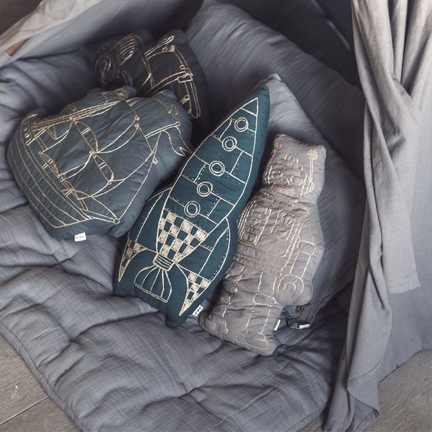 Robot Cushion-product