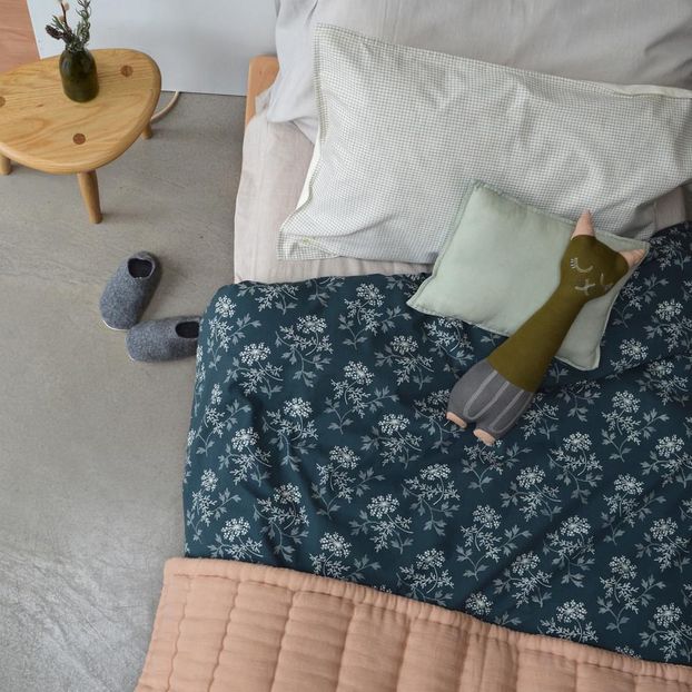 Couverture matelassé brodée main en coton-product